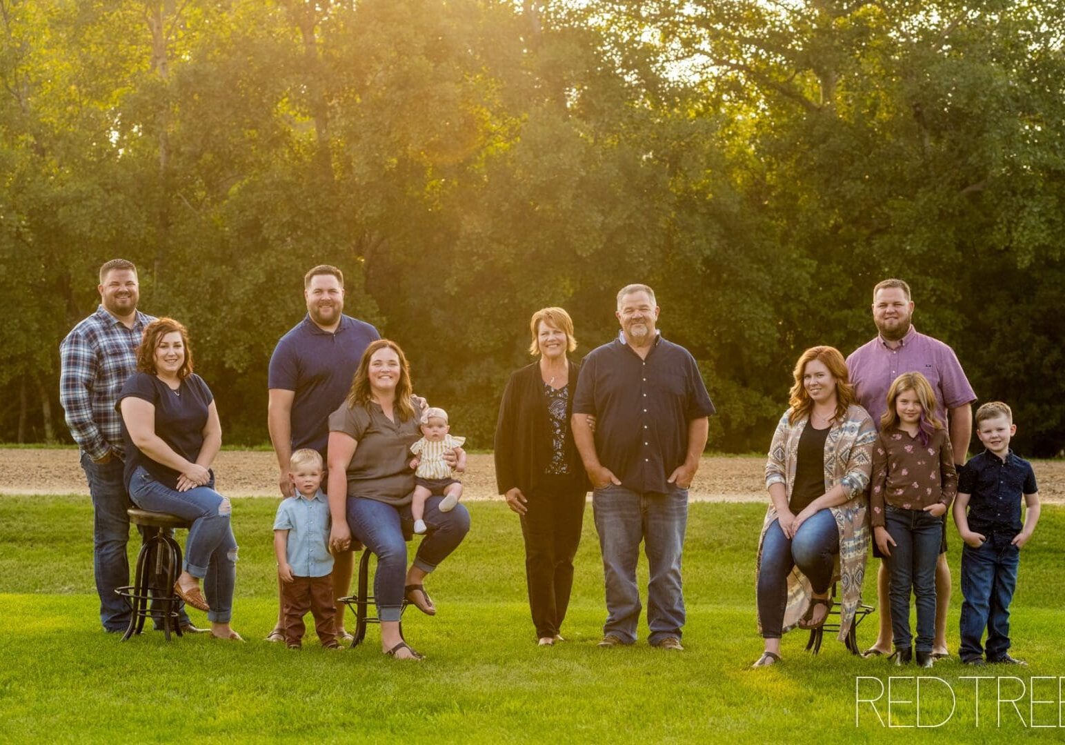 extended_family_photographer_in_camrose5-1
