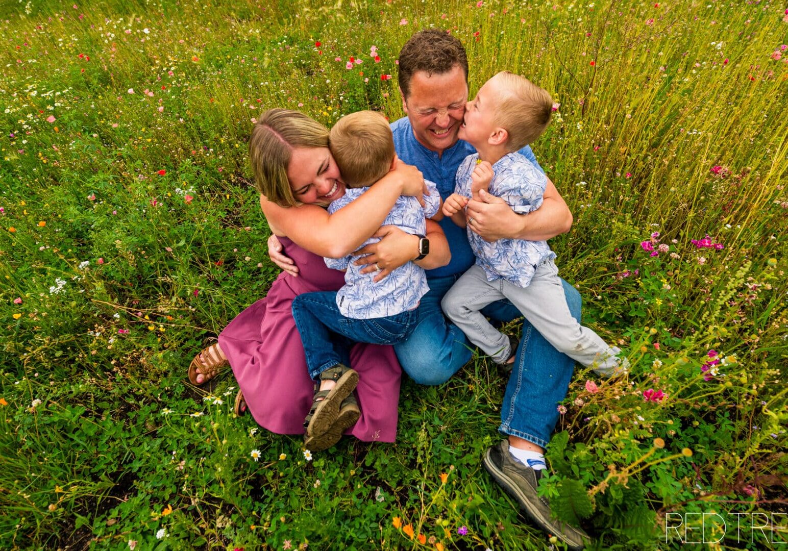 family_photography_wildflowers_Edmonton129